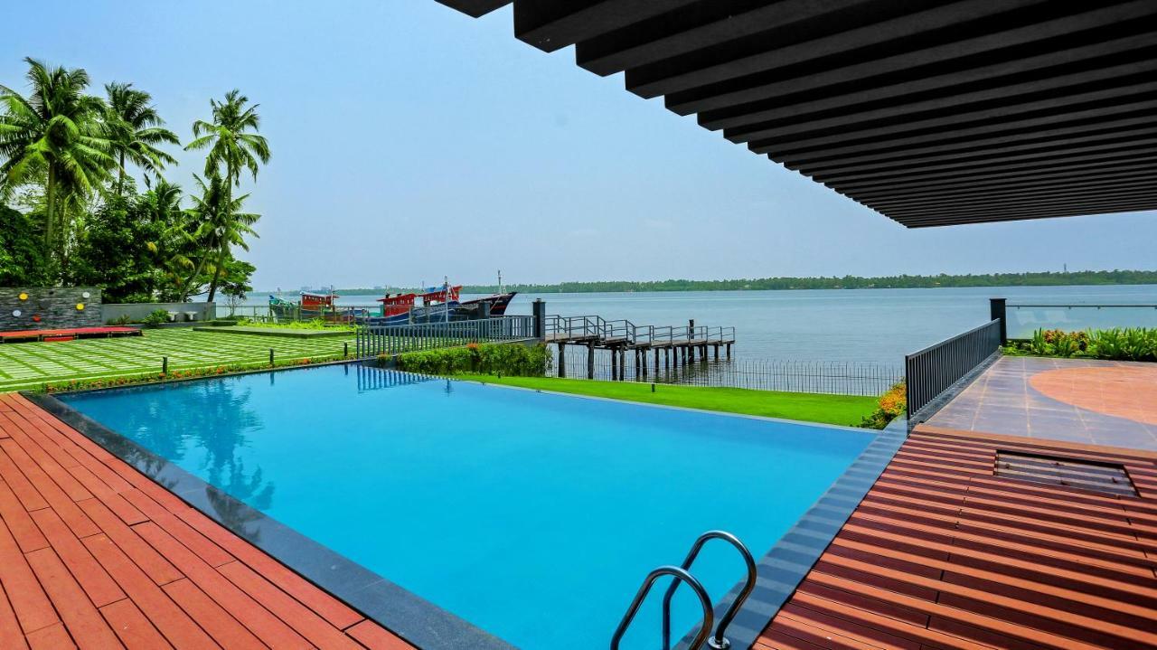 Kent Baywatch Suites Kochi Buitenkant foto